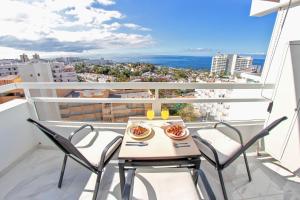 Colourful Bright Centred Aparment with Ocean View 911, Ponderosa