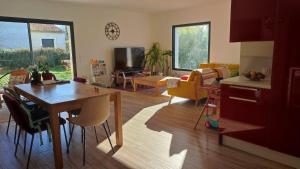 Villas VILLA EYRAGUES-SAINT REMY DE PROVENCE spa et acces piscine : photos des chambres