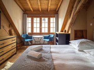 Chalets Chalet,14 p, 230m2,sauna,billard,source : photos des chambres