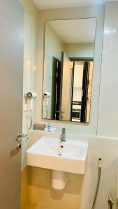 The base Central Pattaya 100 by Numam