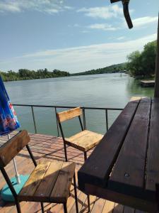 Splav na dan AXA