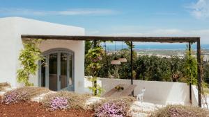 Torretta Le Feritoie - piscina e terrazza vista mare