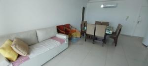 Apartamento no Centro de Bombinhas com Vista ao mar - ao lado de comércio em geral