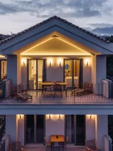 Trizonia Mare Suites - Paralía Sergoúlas