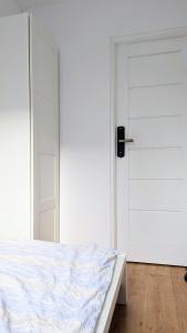 Ursus Rooms-Self Check-in