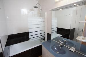 Hotels Hotel Les Dunes : photos des chambres