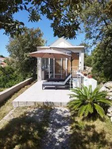 Summer cottage with breathtaking view - Zečevo