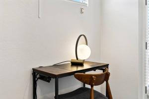 Gleaming Contemporary Home in Buckeye with Pool,BBQ