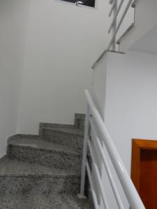 CASA SETE ENSEADA AR COND Suíte E ESTACIONAMENTO GRÁTIS e uma ótima localização na enseada