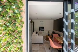 Appartements Honey Moon - studio romantique Jacuzzi et ecran cinema : photos des chambres