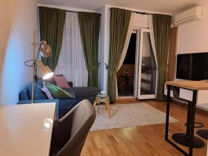 Marina City key Luxury Studio