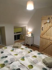 Cubert Nr Newquay Traditional 16th century cottage