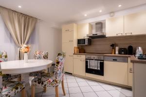 EPA Apartment - Swedish style Souterrain