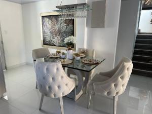 ATLANTIS CASA BOUTIQUE , con jacuzzi cerca de la playa