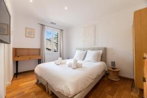 Appartements Appartement place des lices - QUARANTA : photos des chambres