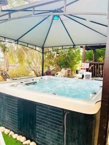 בקתת שביל הקסם - Giv'at Avni