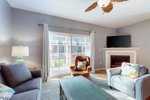 Rehoboth Crossing --- 36988 Turnstone