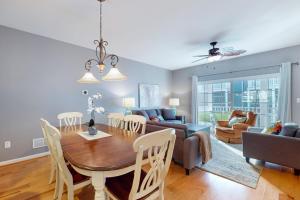 Rehoboth Crossing --- 36988 Turnstone