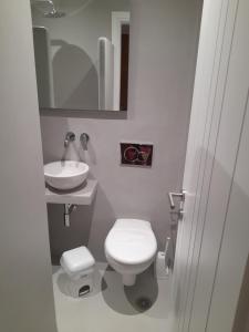 Lilian Beach Front 3 Skopelos