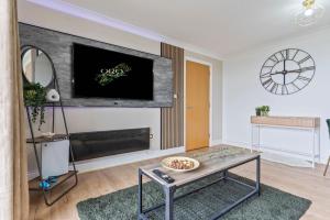 Central Birmingham 2 Bed with Balcony and City Views