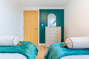 Central Birmingham 2 Bed with Balcony and City Views