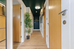 Central Birmingham 2 Bed with Balcony and City Views