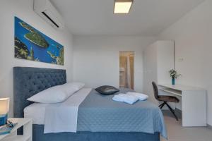 Family friendly apartments with a swimming pool Podgora, Makarska - 11937