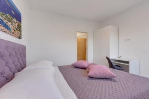 Apartments for families with children Podgora, Makarska - 11938