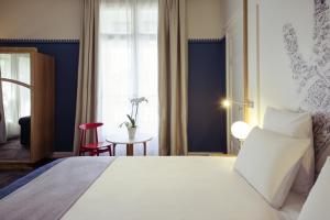 Privilege Double Room with Single Bed room in Mercure Lyon Centre Château Perrache