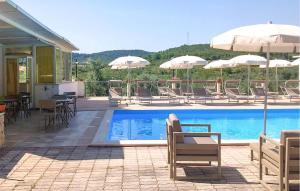 Lovely Apartment In Vieste With Wifi