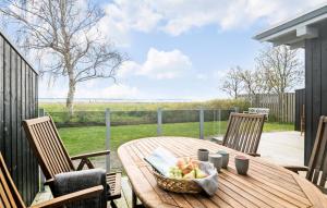 2 Bedroom Nice Home In Vordingborg