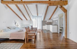 Stunning Home In Lozovac