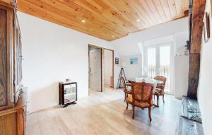 Maisons de vacances Amazing Home In Saint-Laurent-Nouan : photos des chambres