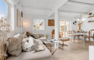 Beautiful Home In Orø With Wifi