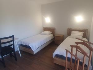Maisons de vacances Maison Soulac-sur-Mer, 5 pieces, 8 personnes - FR-1-648-172 : photos des chambres