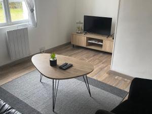 Maisons de vacances Gite Vieilles-Maisons-sur-Joudry, 5 pieces, 6 personnes - FR-1-590-431 : photos des chambres
