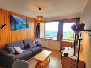 Grand studio rénové, confort moderne, balcon sud, proche ski et randonnées - FR-1-393-172