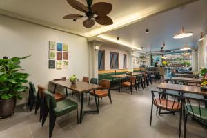 the oversleep catba hostel