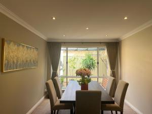 Applecross 2 Bedrooms by Swan River