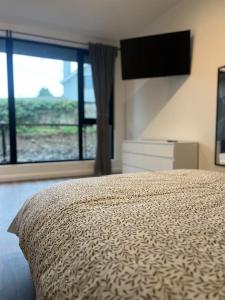 Deerpark semi sleeps 8 with sofa bed