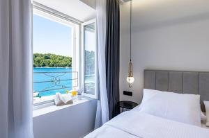 La Porta 2, seaview apartment in the center