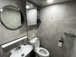 green house room 103