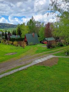 Domki nad potokiem w Baligrodzie