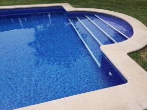 Welcome home. Willkommen. Bienvenidos