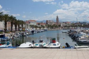 Brand new apartment Damir in city center