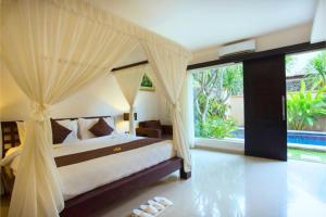 Allamanda 3 BR Private Pool Villa AN06