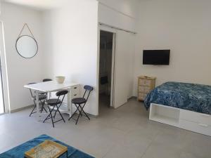 Vacance location mer piscine var sud terrasse