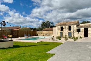Maisons de vacances The winegrower- Swimming pool bowling alley and air conditioning ! : photos des chambres