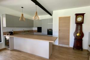 Maisons de vacances The winegrower- Swimming pool bowling alley and air conditioning ! : photos des chambres