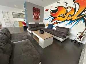 Maison 120m, jardin, parking, piscine - Tulette